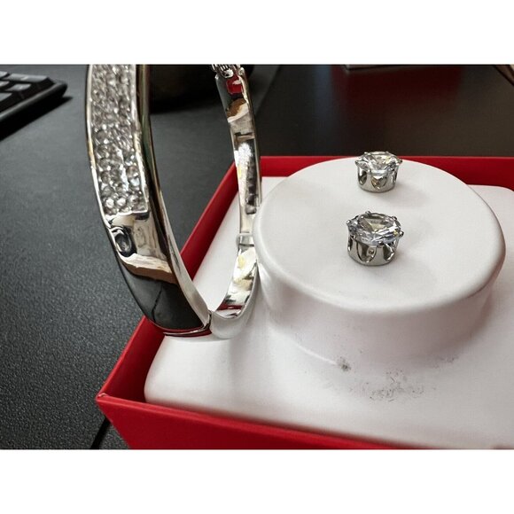 Kim Rogers Stunning Silver Faux Diamond Hinged Bangle Bracelet w Earrings Set - Picture 5 of 9